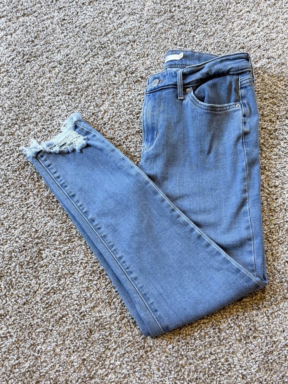 Levi’s 711 Skinny Jeans